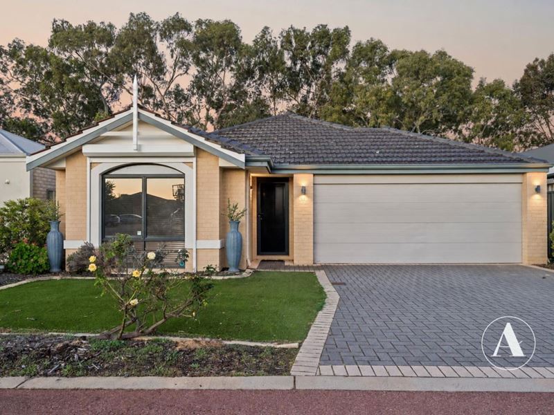 11 Gilman Court, Piara Waters WA 6112