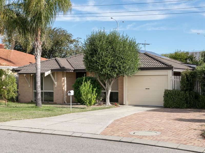 5 Hotchkiss Close, Thornlie WA 6108