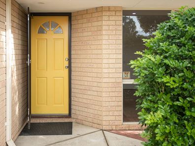 5 Hotchkiss Close, Thornlie WA 6108