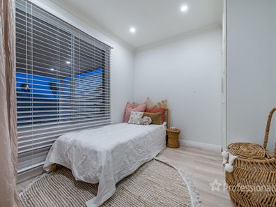 20 Little Green Gardens, Quinns Rocks WA 6030