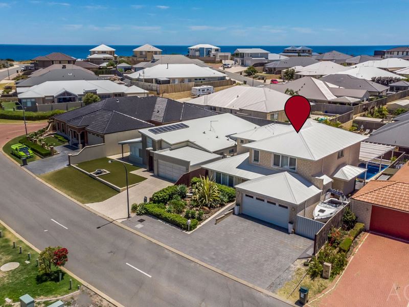 4 Torwood Edge, Halls Head WA 6210