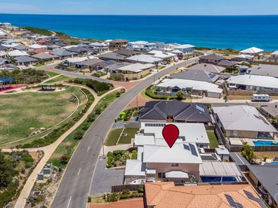 4 Torwood Edge, Halls Head WA 6210
