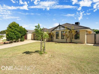 1 Ladham Turn, Canning Vale WA 6155