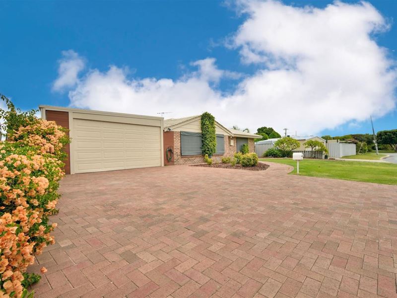 4 Raby Court, Cooloongup WA 6168