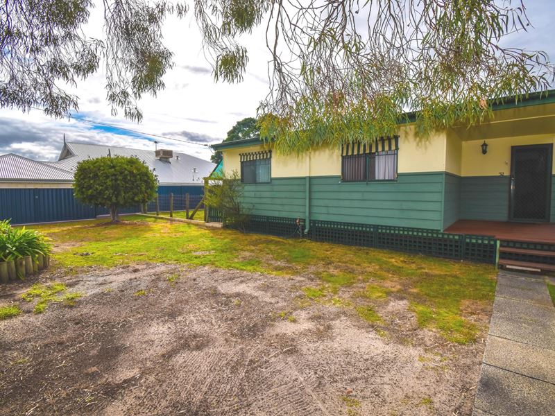 52 Blackwood Road, Greenbushes