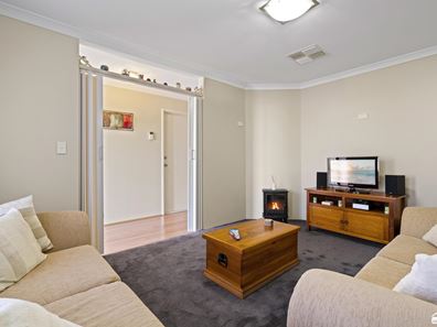 6 Milagro Fairway, Seville Grove WA 6112