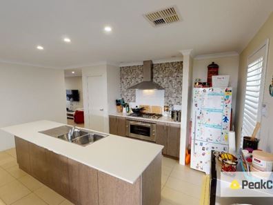 7 Strathmore Close, Baldivis WA 6171