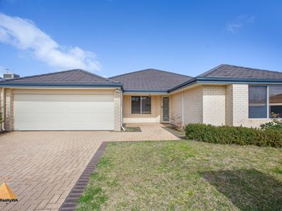 31 Urquhart Court, Canning Vale WA 6155