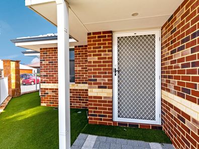 10 Chucklebud Street, Banksia Grove WA 6031