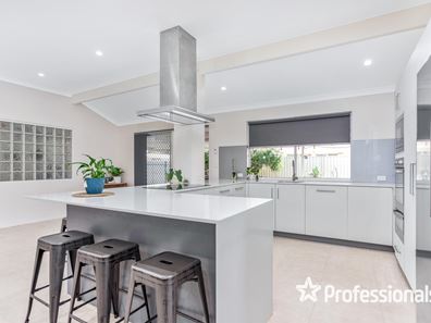 59 Brown Crescent, Seville Grove WA 6112