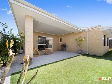 38 Azolla Street, Banksia Grove WA 6031