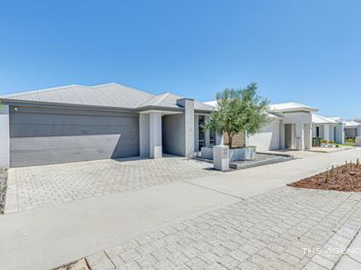 14 Scrubwren Circuit, Alkimos WA 6038