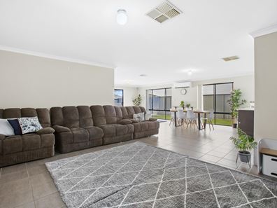 8 Leinster Way, Baldivis WA 6171