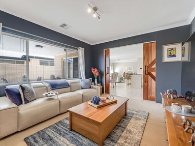 7 Tullis Grove, Southern River WA 6110