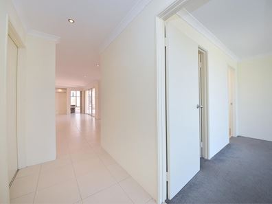 2 Fordham Avenue, Clarkson WA 6030