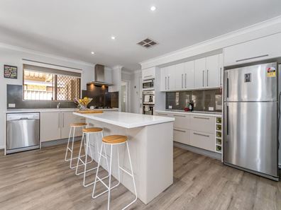 10 Yantara Way, Canning Vale WA 6155