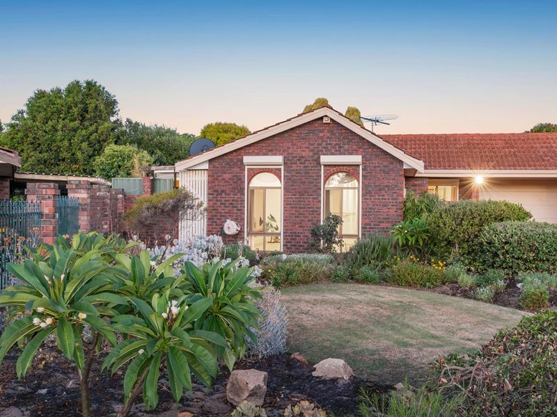7 Debden Place, Carine
