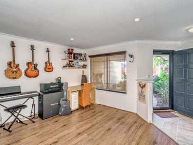 22 Pastrana Crescent, Port Kennedy WA 6172