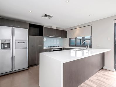 7/24 Oversby Street, Halls Head WA 6210