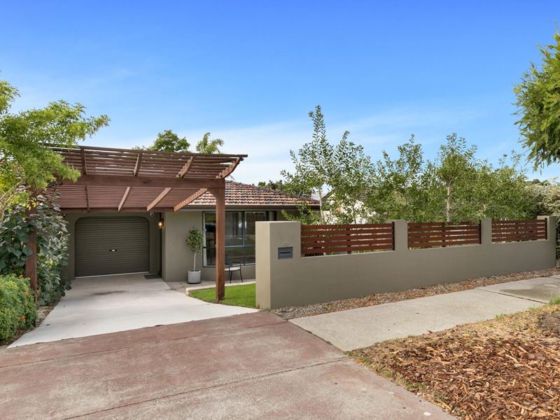 10 Freedman Road, Menora