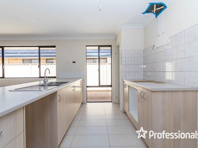 8 Amaranthus Road, Seville Grove WA 6112