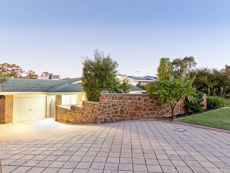 28 Langley Way, Booragoon