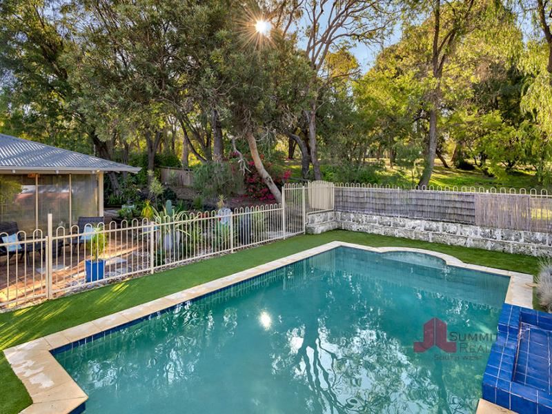 19 Whatman Way, Australind
