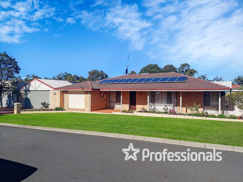 53 Whatman Way, Australind WA 6233