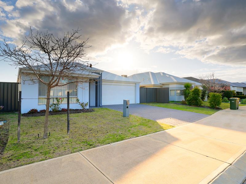 180 Sunrise Boulevard, Wellard