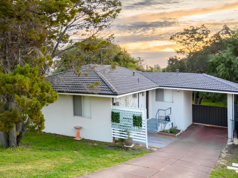 22 Scrivener Place, Halls Head