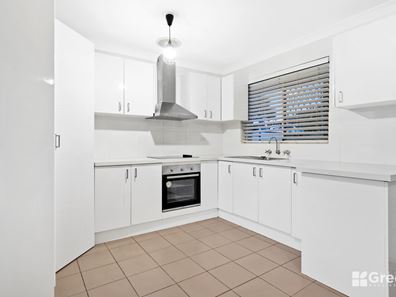 22 Scrivener Place, Halls Head WA 6210
