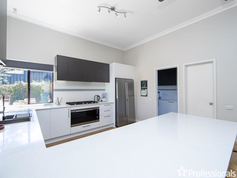 78 Orange Valley Road, Kalamunda WA 6076