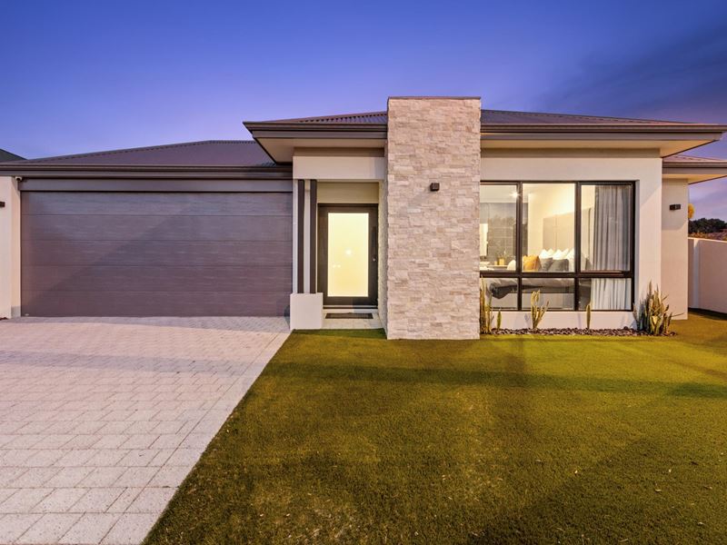 32 Davilak Crescent, Manning