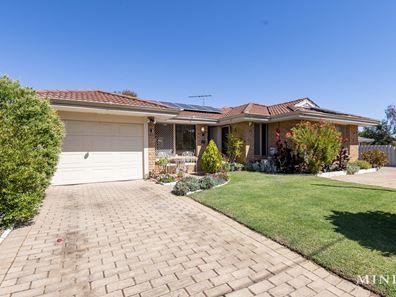 1/25 Civic  Gardens, Cannington WA 6107