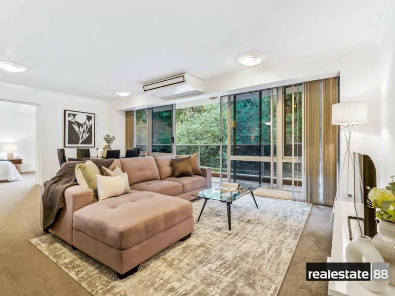 17/134 Mounts Bay Road, Perth
