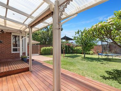 10A Burnett Road, Manning WA 6152