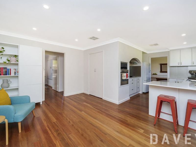 49 Luccombe Way, Karrinyup