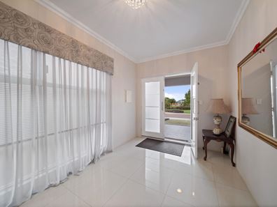 61 St Leonards Boulevard, Dayton WA 6055