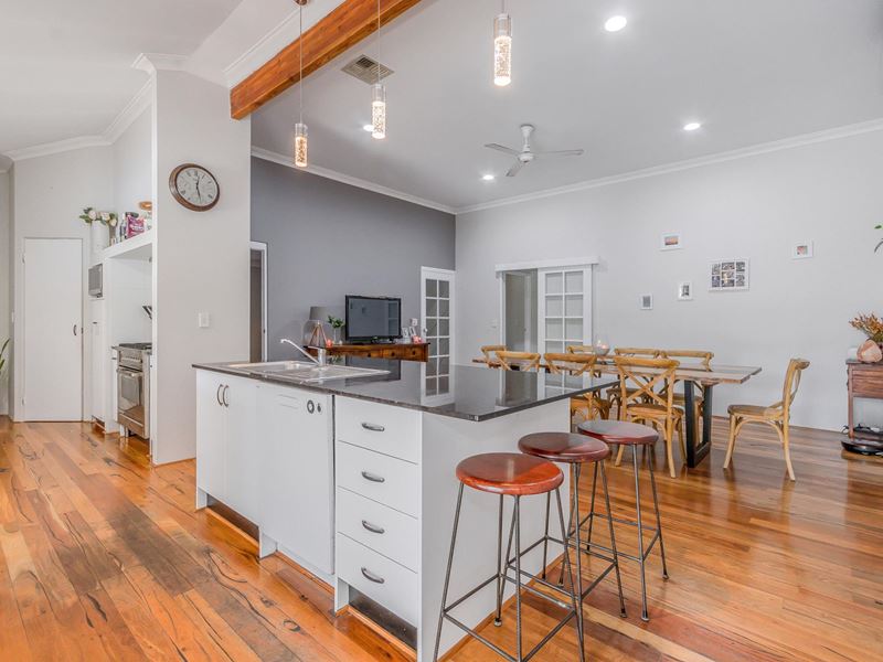 23 Casuarina Court, Canning Vale