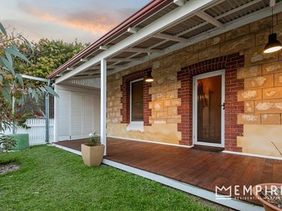 3 Curedale Street, Beaconsfield WA 6162