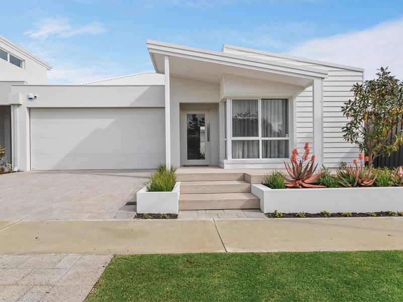 12 Beaumont Crescent, Mindarie