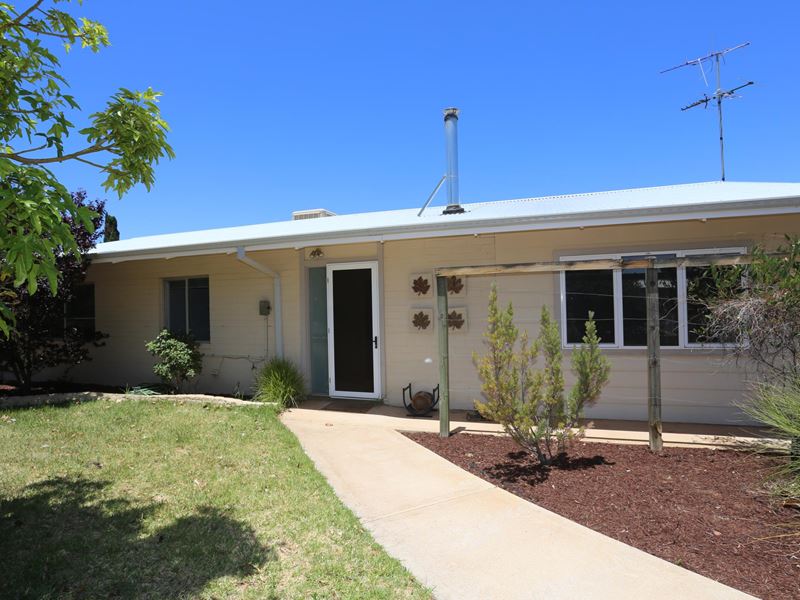38 Grevillea Cres, Kambalda West