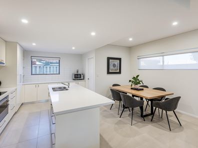 195A Grand Promenade, Doubleview WA 6018