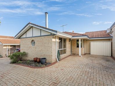 2/83 Dover Road, Scarborough WA 6019