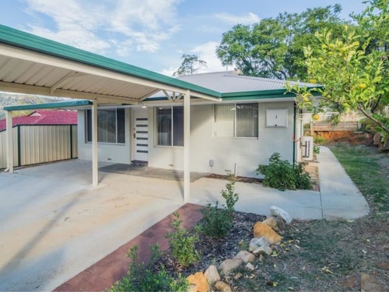 1 Carrigg Crescent, Mount Nasura WA 6112