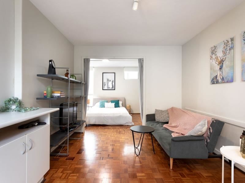 304/130A Mounts Bay Rd, Perth