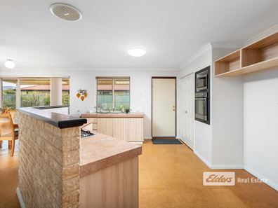 11 Cormorant Entrance, Eaton WA 6232