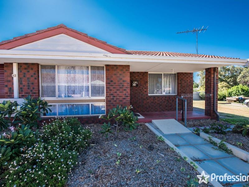 2/234 Place Road, Wonthella WA 6530