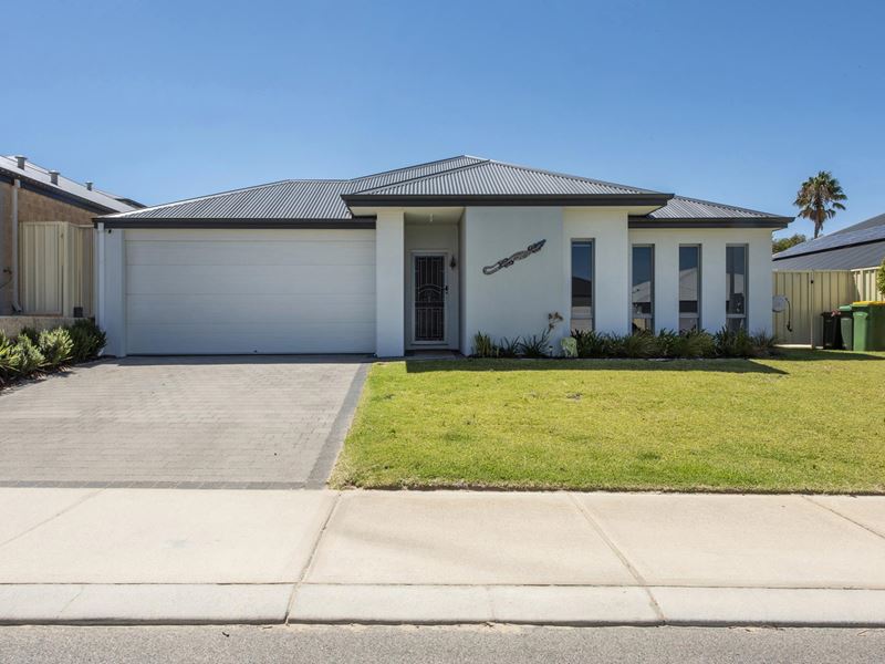 52 Peacock Avenue, Singleton WA 6175