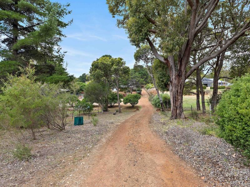 19 Admiral Road, Bedfordale WA 6112